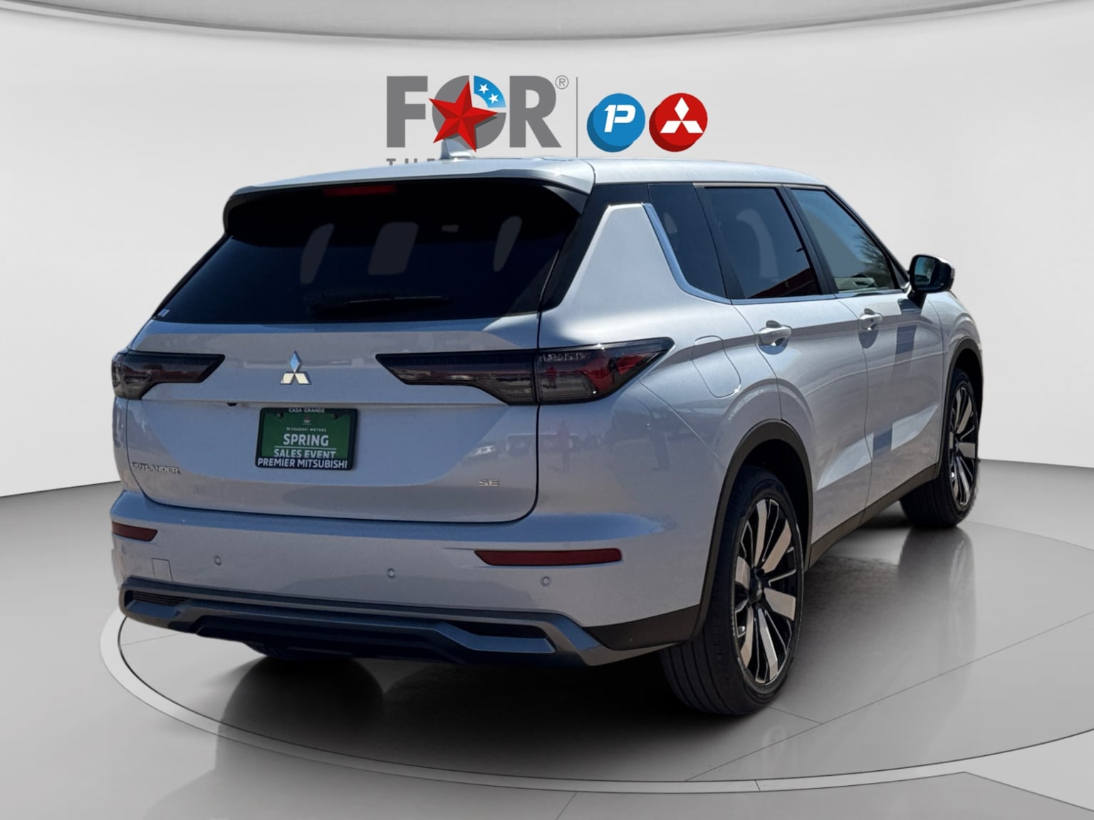 2026 Mitsubishi Outlander SE - Photo 5