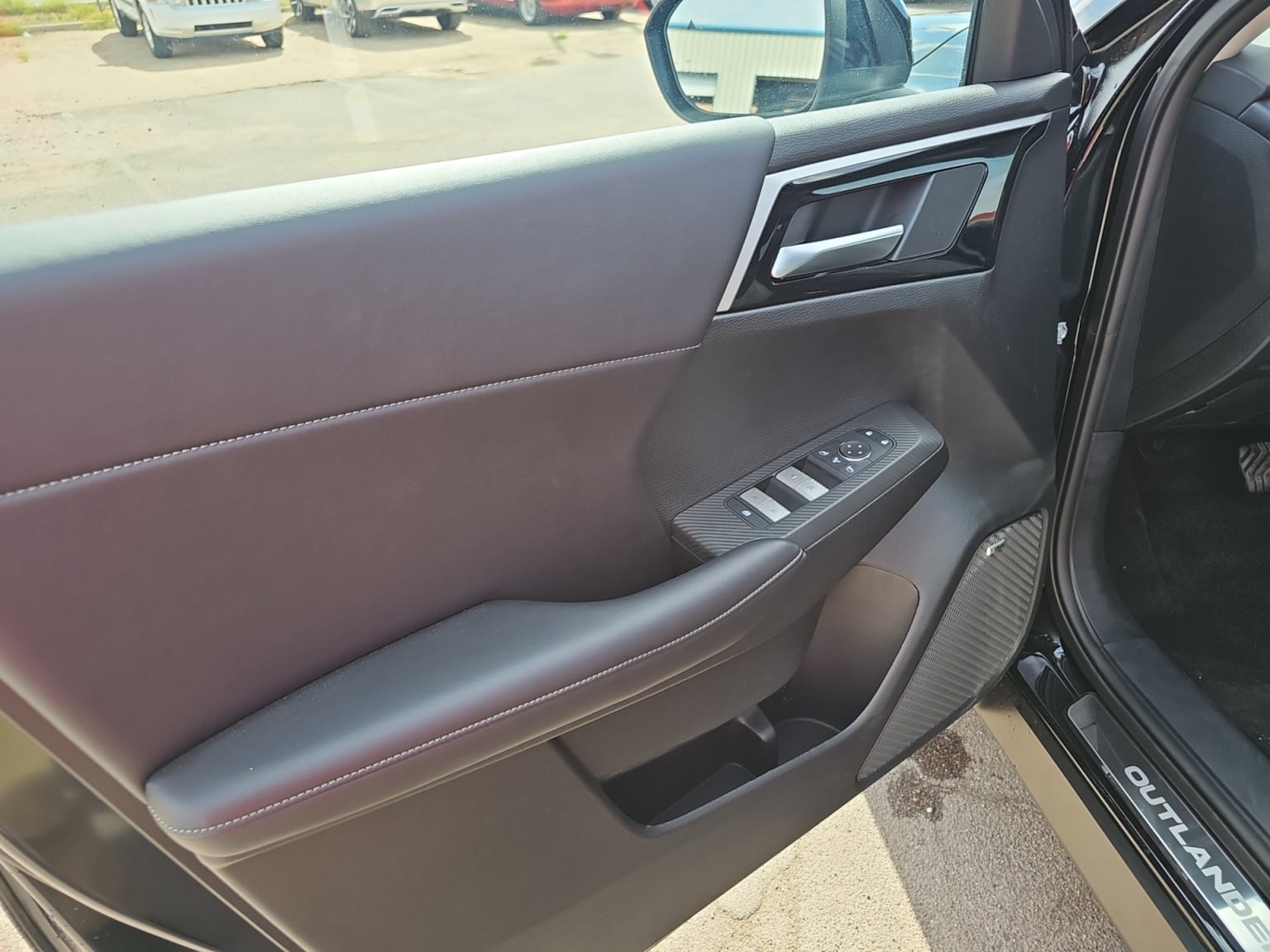 2026 Mitsubishi Outlander SE - Photo 11