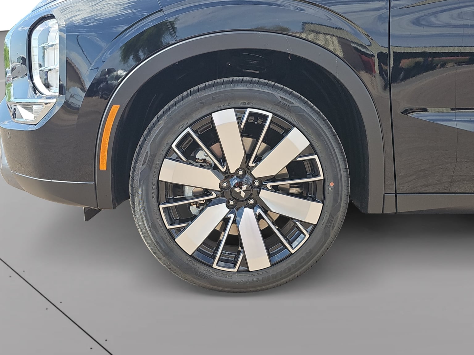 2026 Mitsubishi Outlander SE - Photo 9