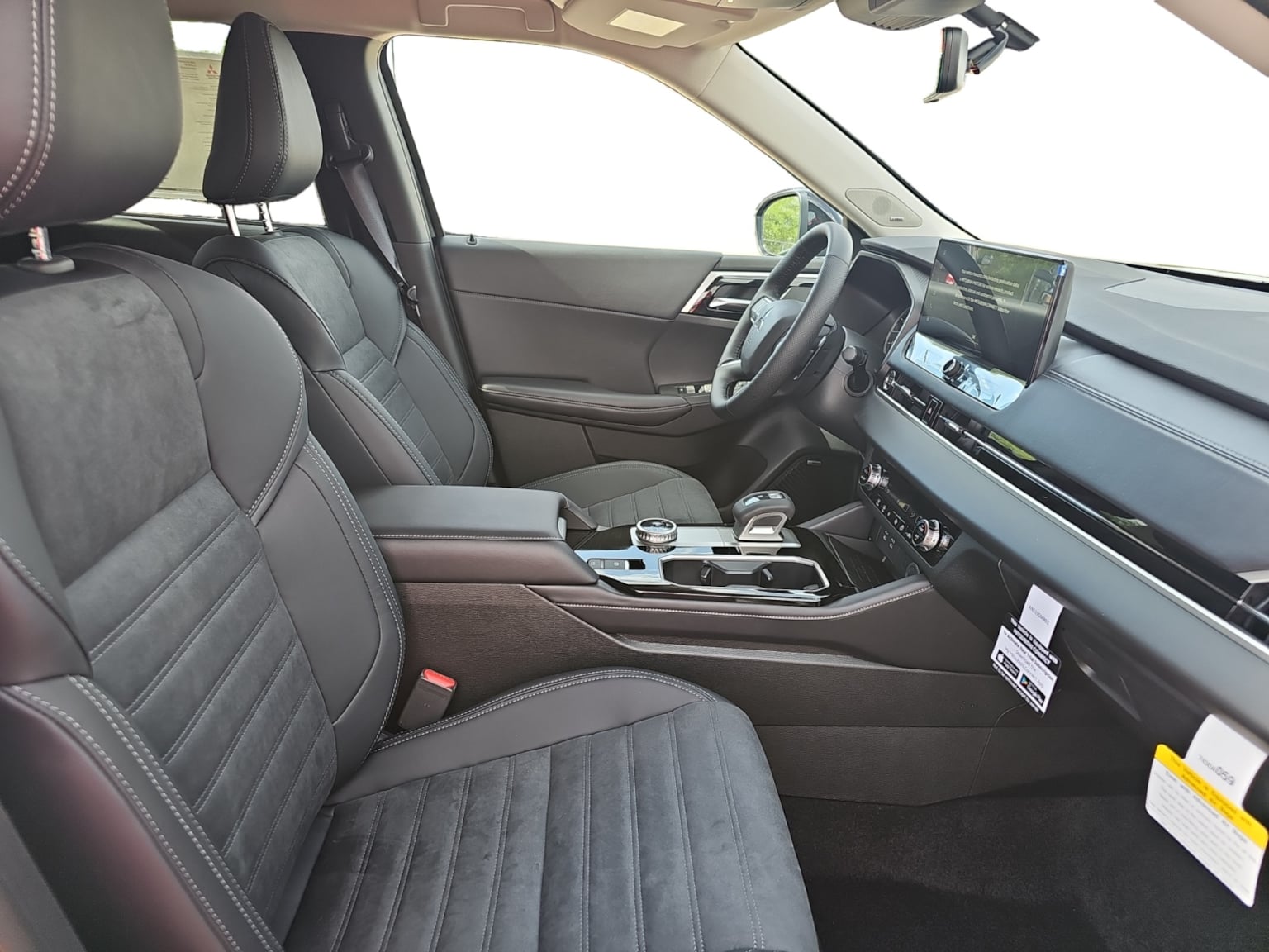 2026 Mitsubishi Outlander SE - Photo 17
