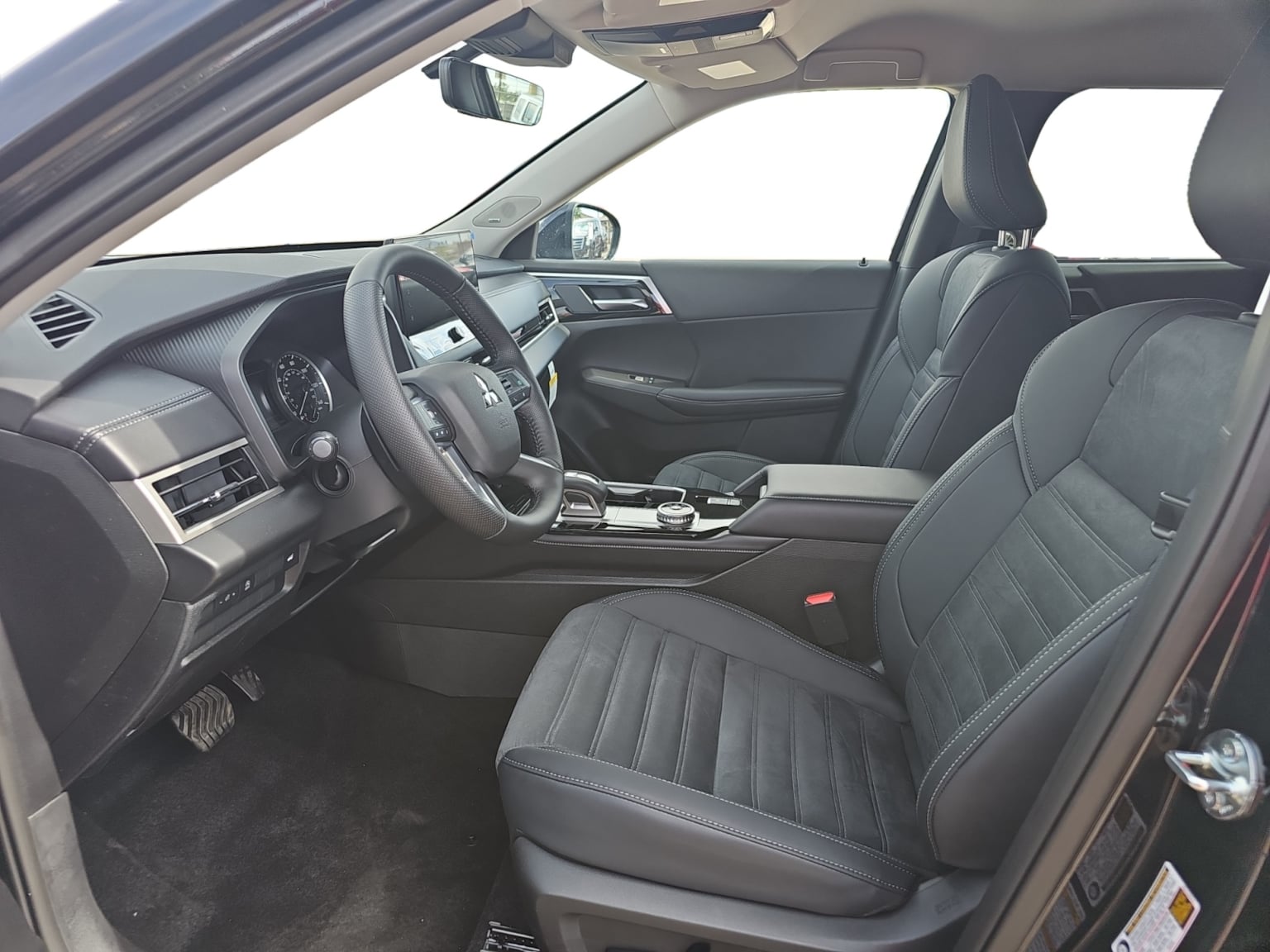 2026 Mitsubishi Outlander SE - Photo 10