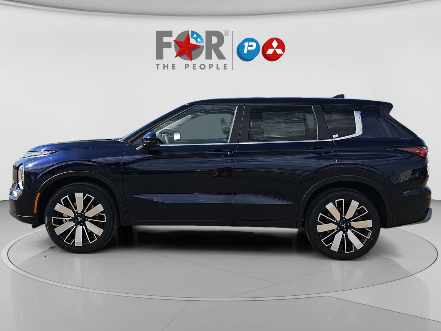 2026 Mitsubishi Outlander SE - Photo 2