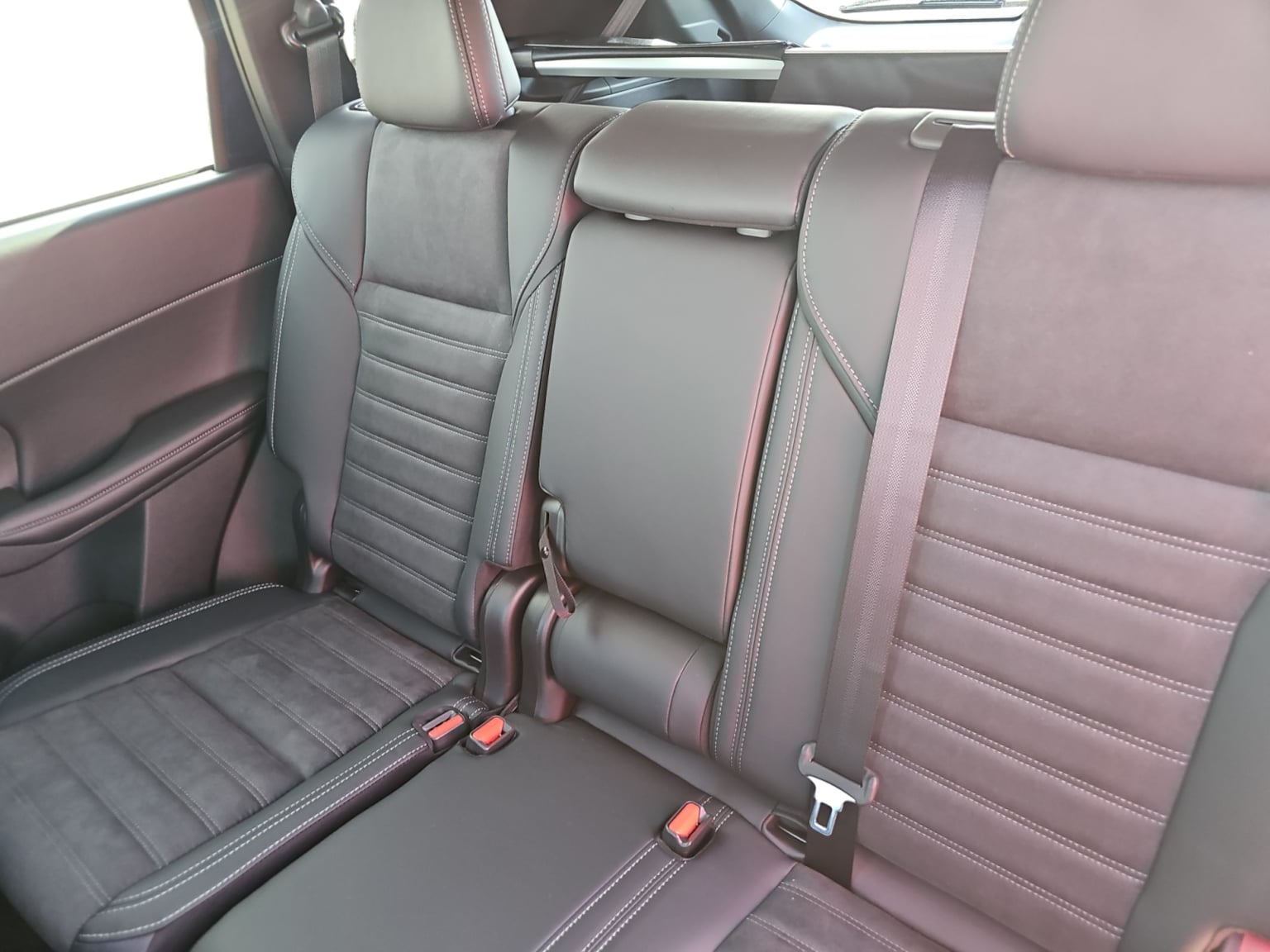 2026 Mitsubishi Outlander SE - Photo 16