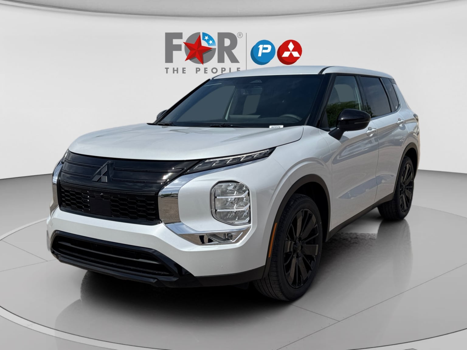 2026 Mitsubishi Outlander LE FWD's photo