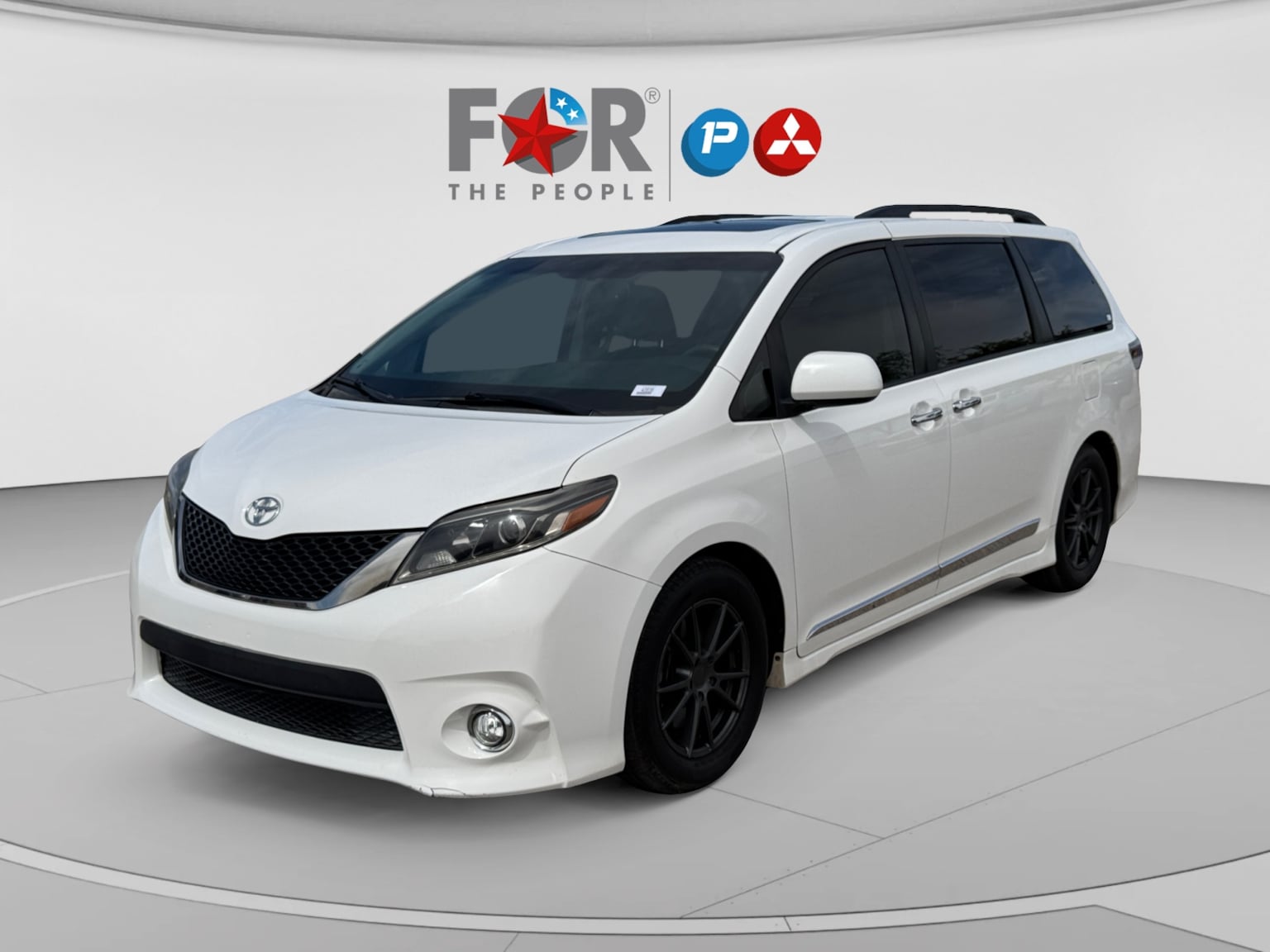 2016 Toyota Sienna SE V6 8-Passenger's photo