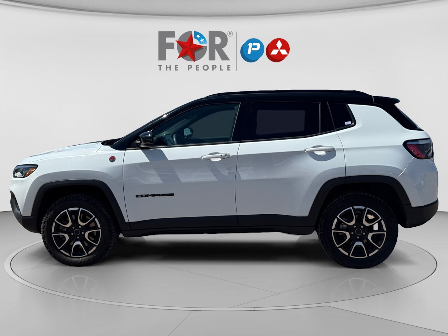 2025 Jeep Compass Trailhawk - Photo 2