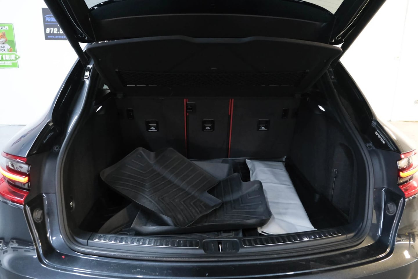 2018 Porsche Macan S - Photo 22