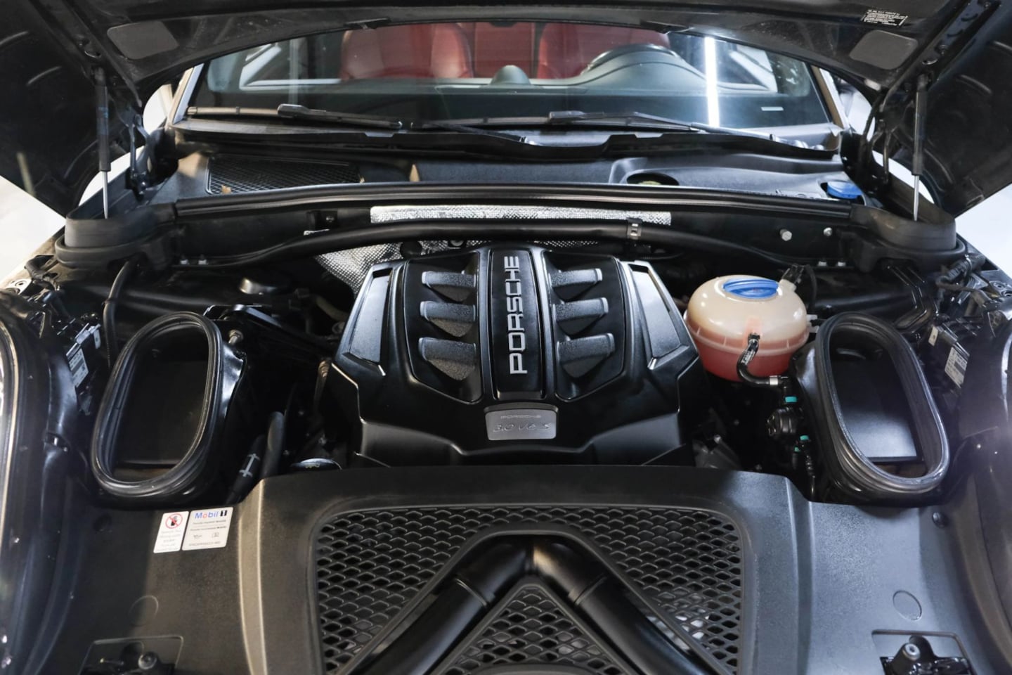 2018 Porsche Macan S - Photo 40