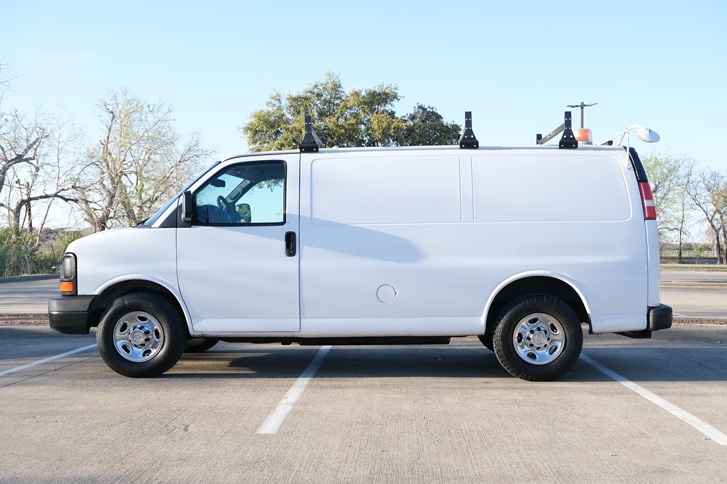 2014 Chevrolet Express Cargo Work Van - Photo 10