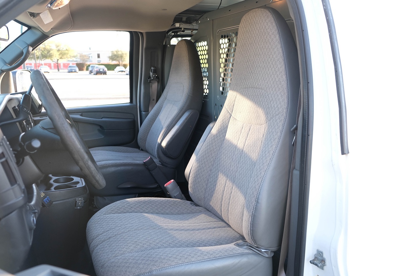 2014 Chevrolet Express Cargo Work Van - Photo 21