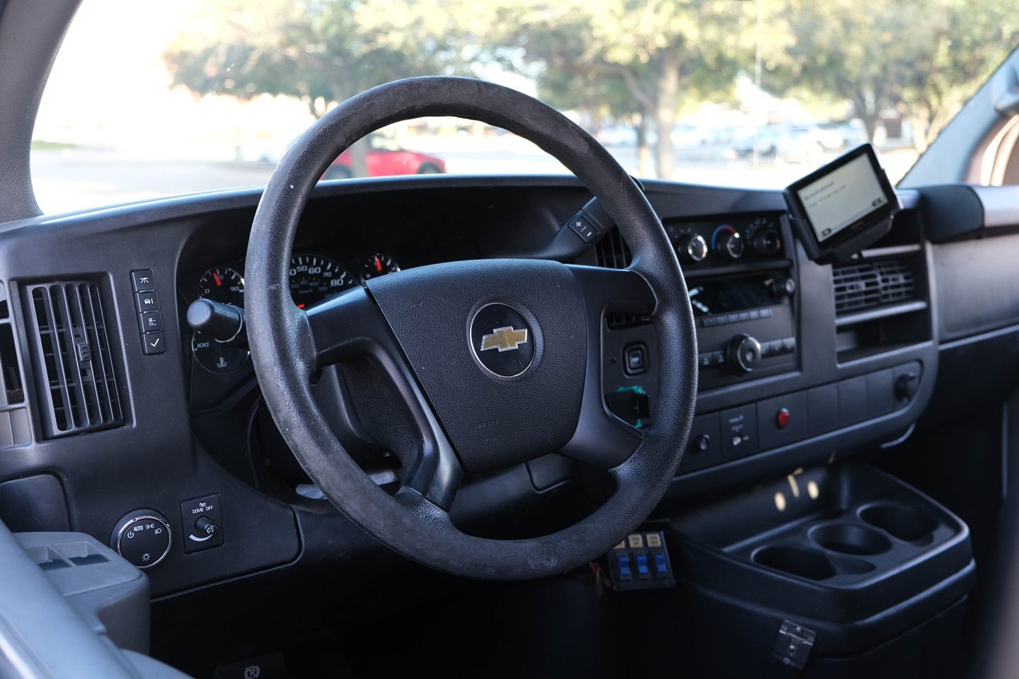 2014 Chevrolet Express Cargo Work Van - Photo 23