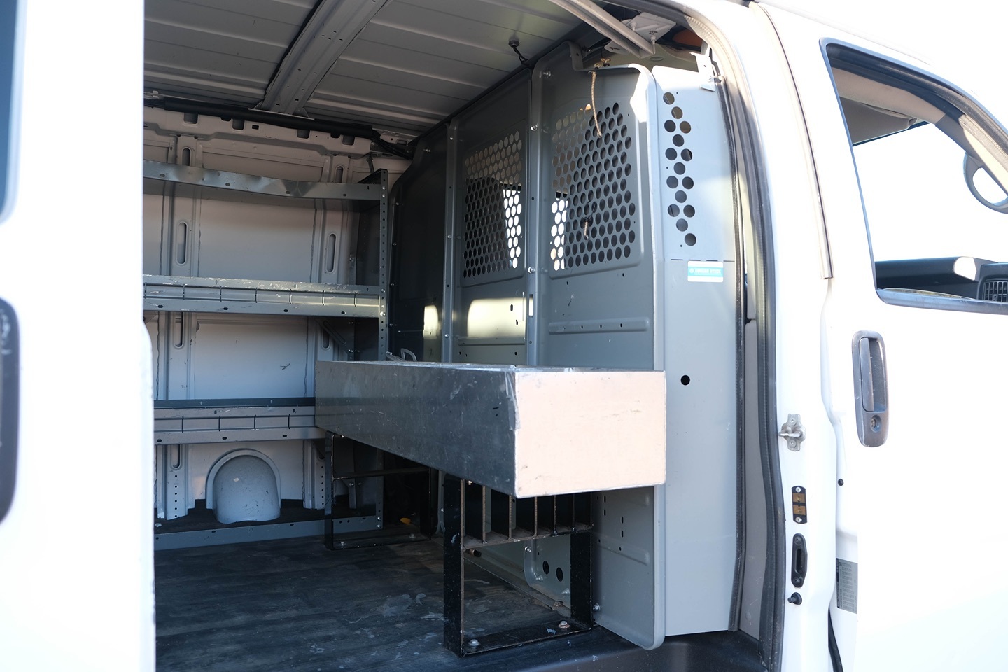 2014 Chevrolet Express Cargo Work Van - Photo 25