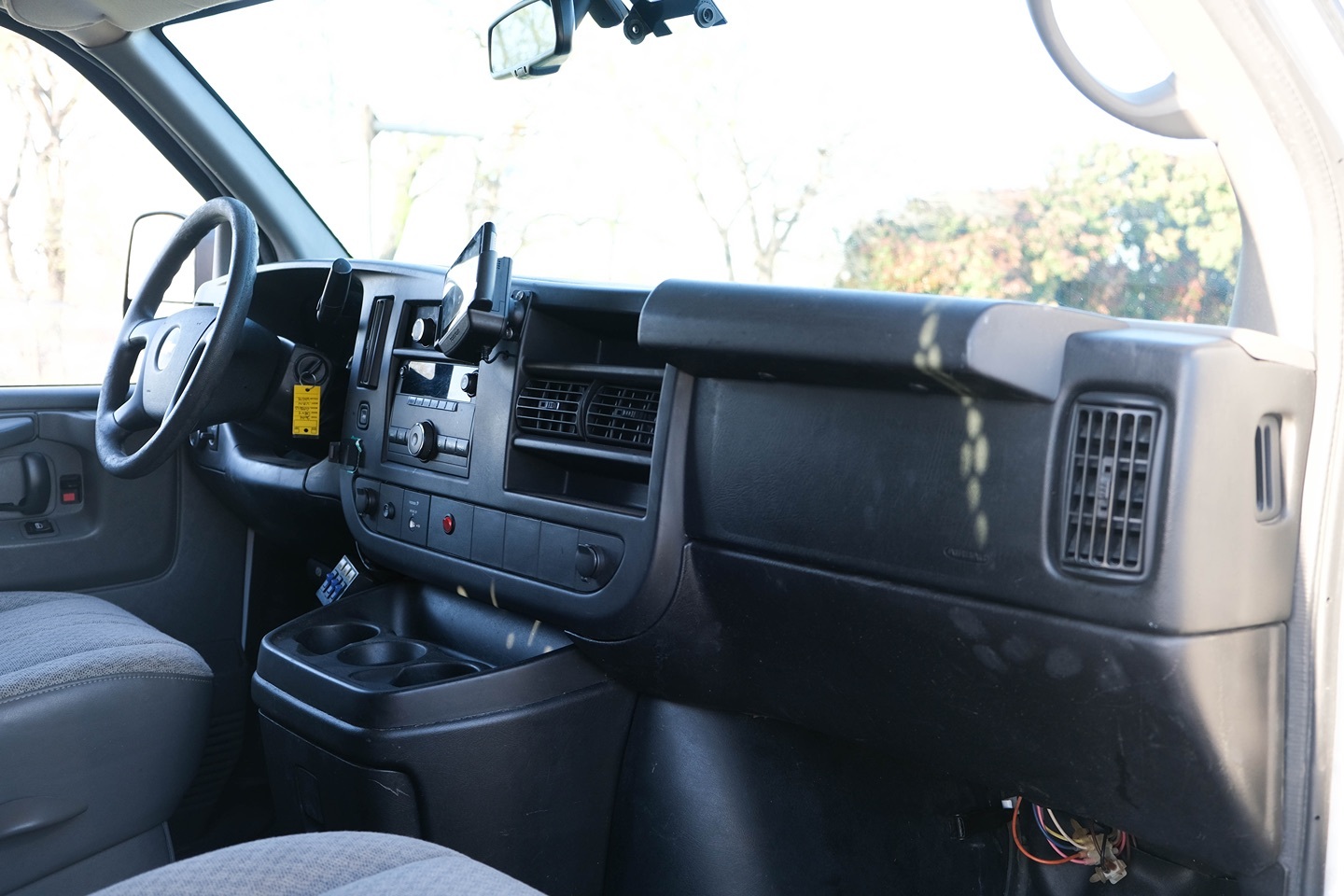 2014 Chevrolet Express Cargo Work Van - Photo 28