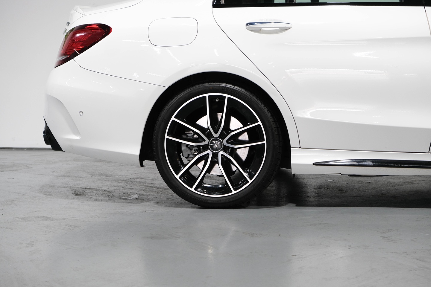 2021 Mercedes-Benz C-Class Sedan AMG C43 - Photo 17