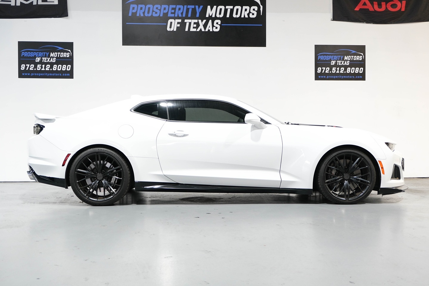 2021 Chevrolet Camaro ZL1 - Photo 11