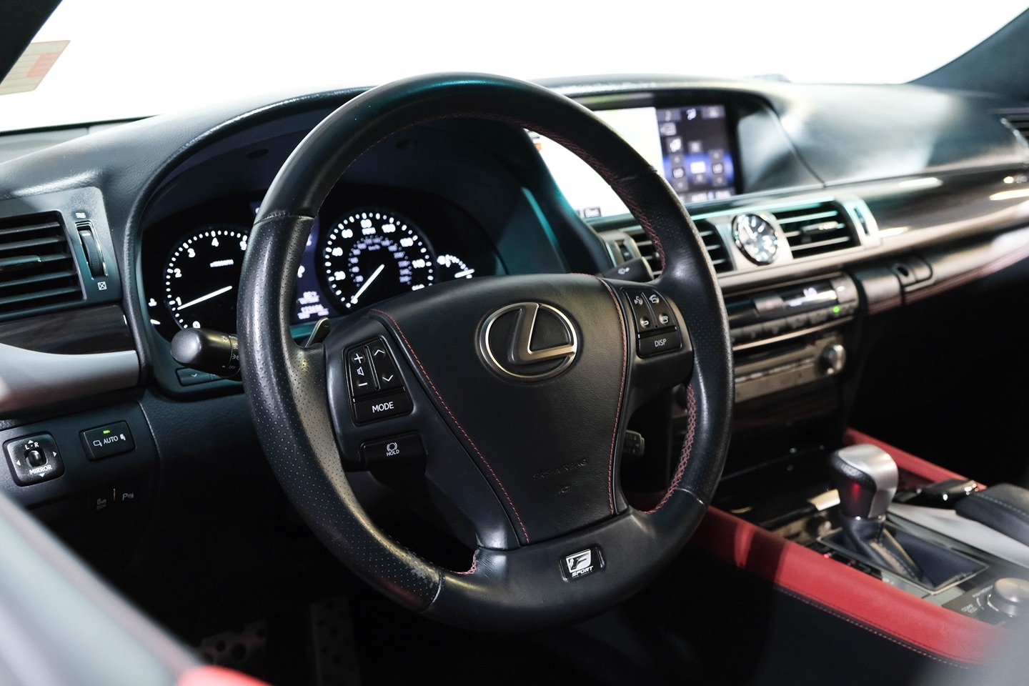 2015 Lexus LS Crafted Line - Photo 25