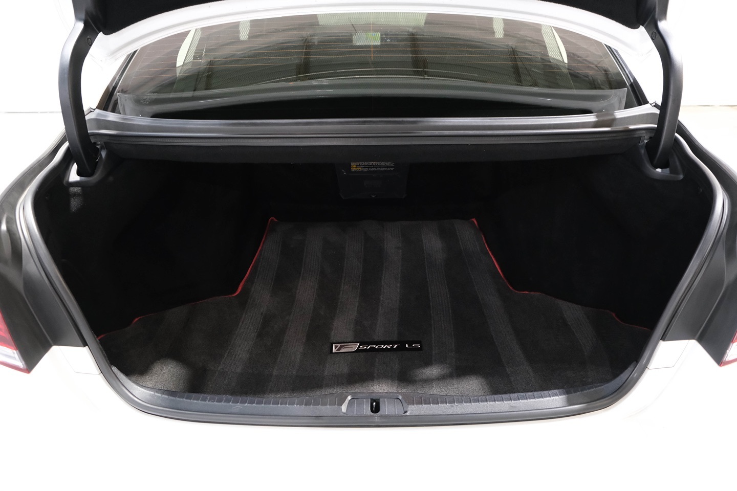 2015 Lexus LS Crafted Line - Photo 28