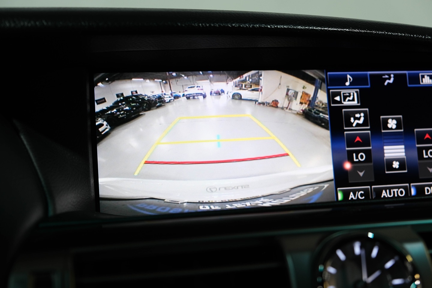 2015 Lexus LS Crafted Line - Photo 42