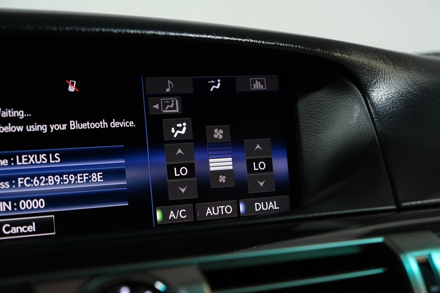 2015 Lexus LS Crafted Line - Photo 41