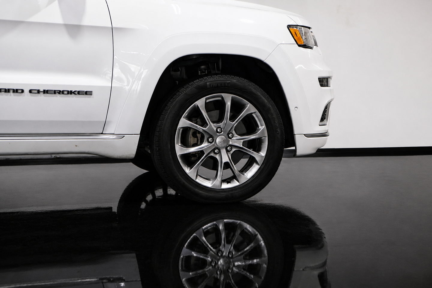 Photo 7 of this Jeep Grand Cherokee