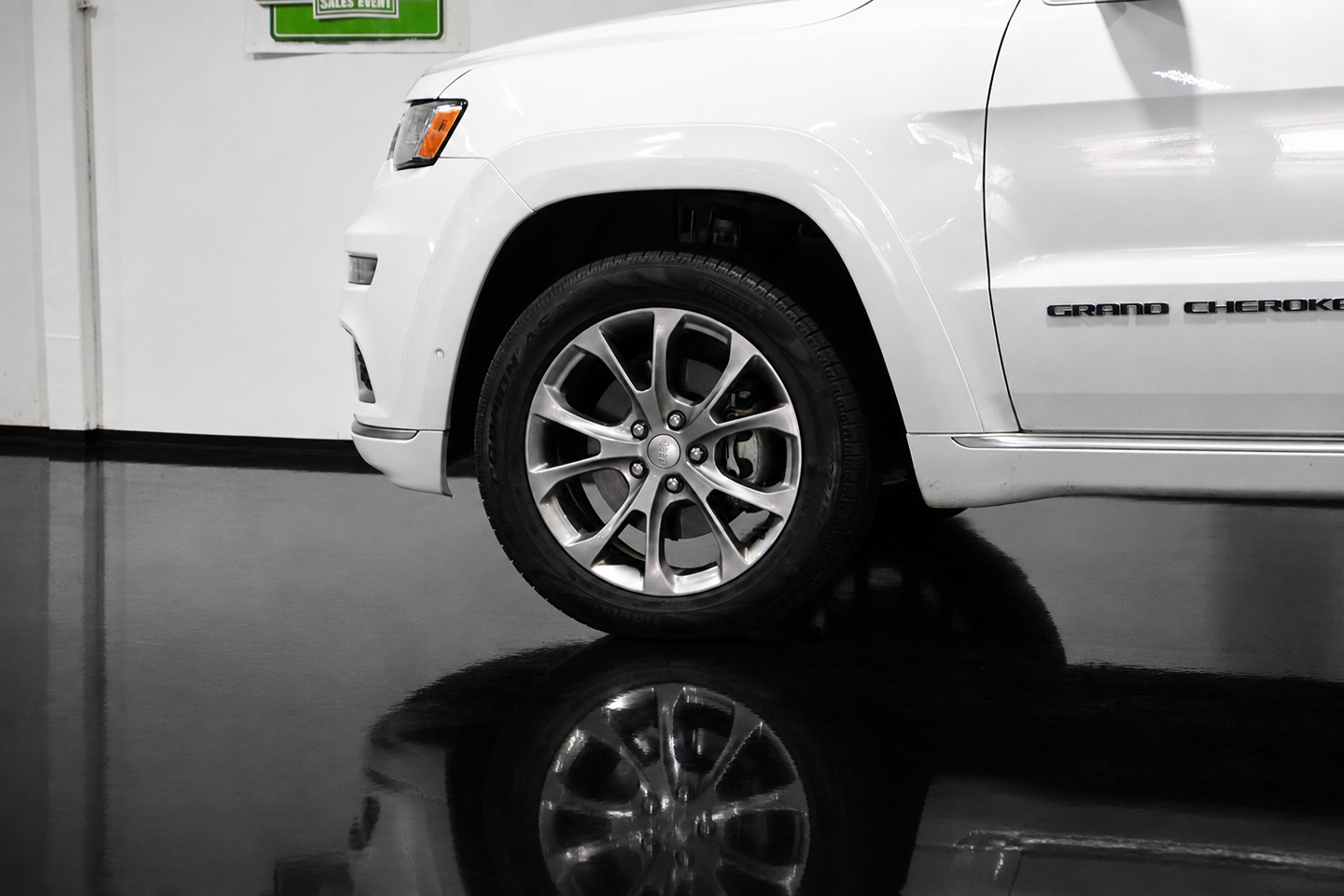 Photo 9 of this Jeep Grand Cherokee