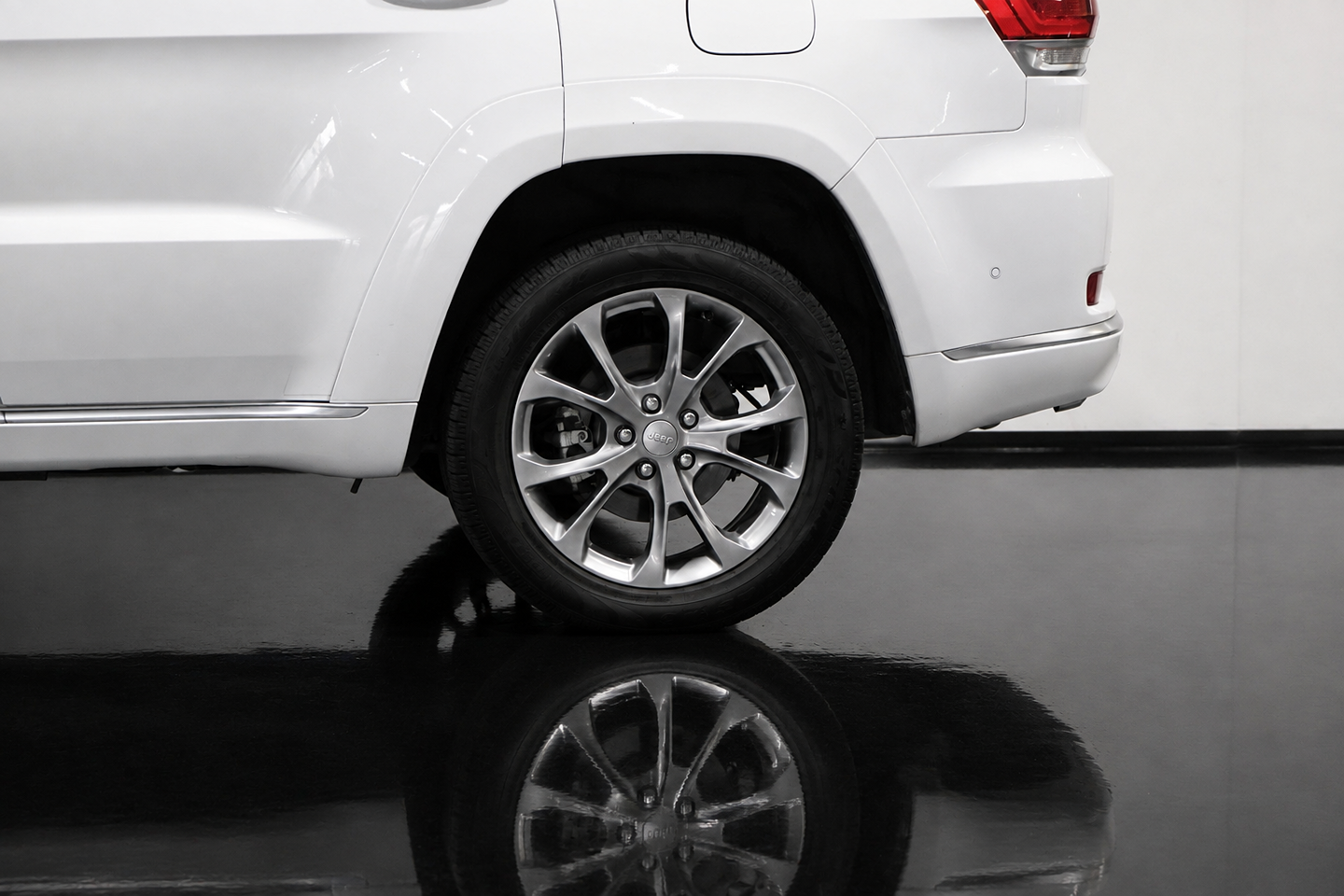 Photo 13 of this Jeep Grand Cherokee