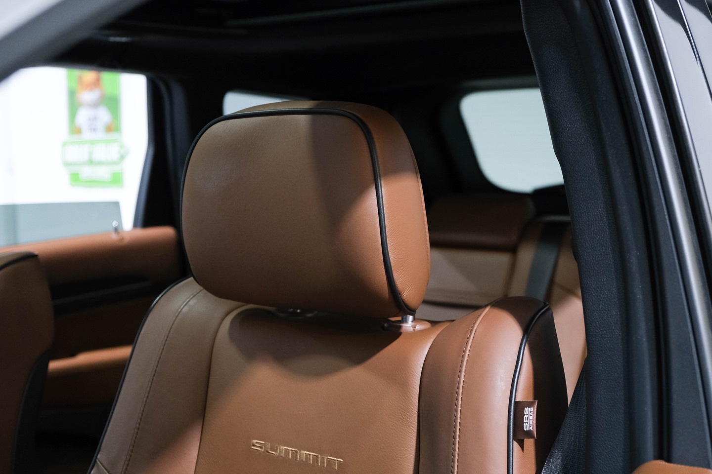 Photo 19 of this Jeep Grand Cherokee