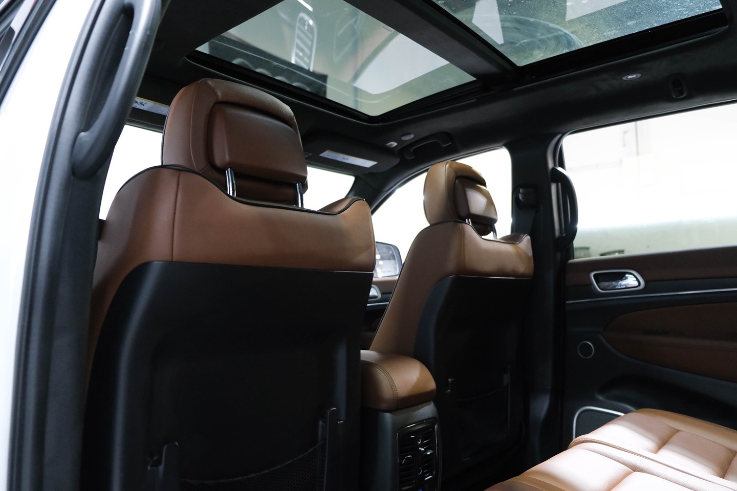 Photo 25 of this Jeep Grand Cherokee