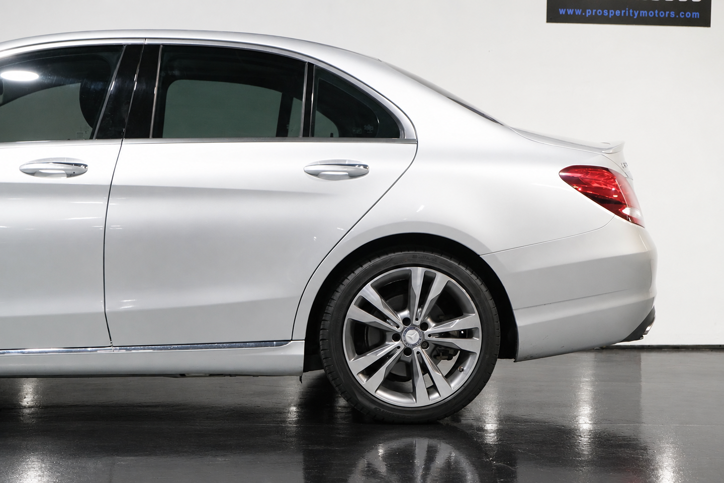 Photo 8 of this Mercedes-Benz C 300