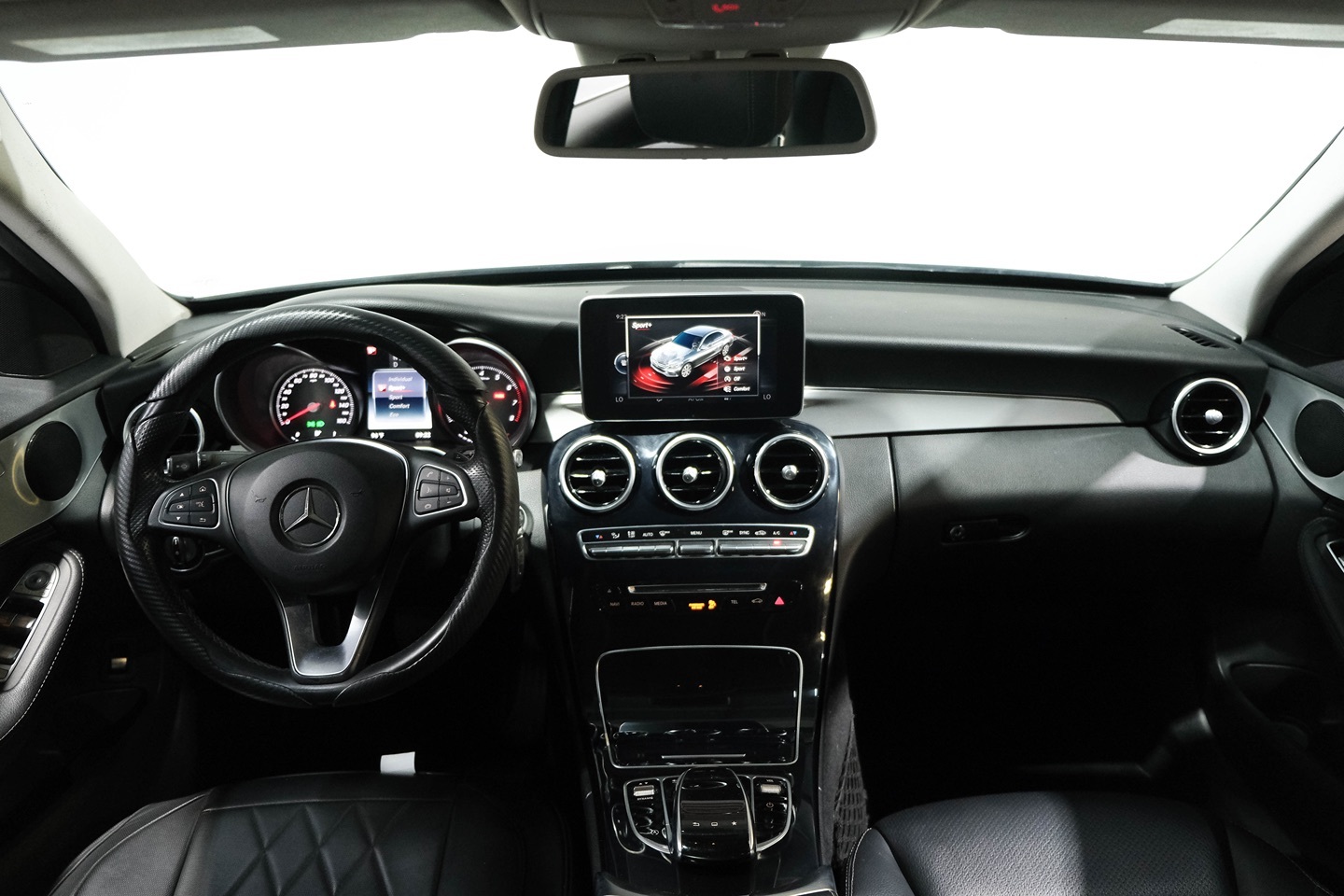 Photo 34 of this Mercedes-Benz C 300