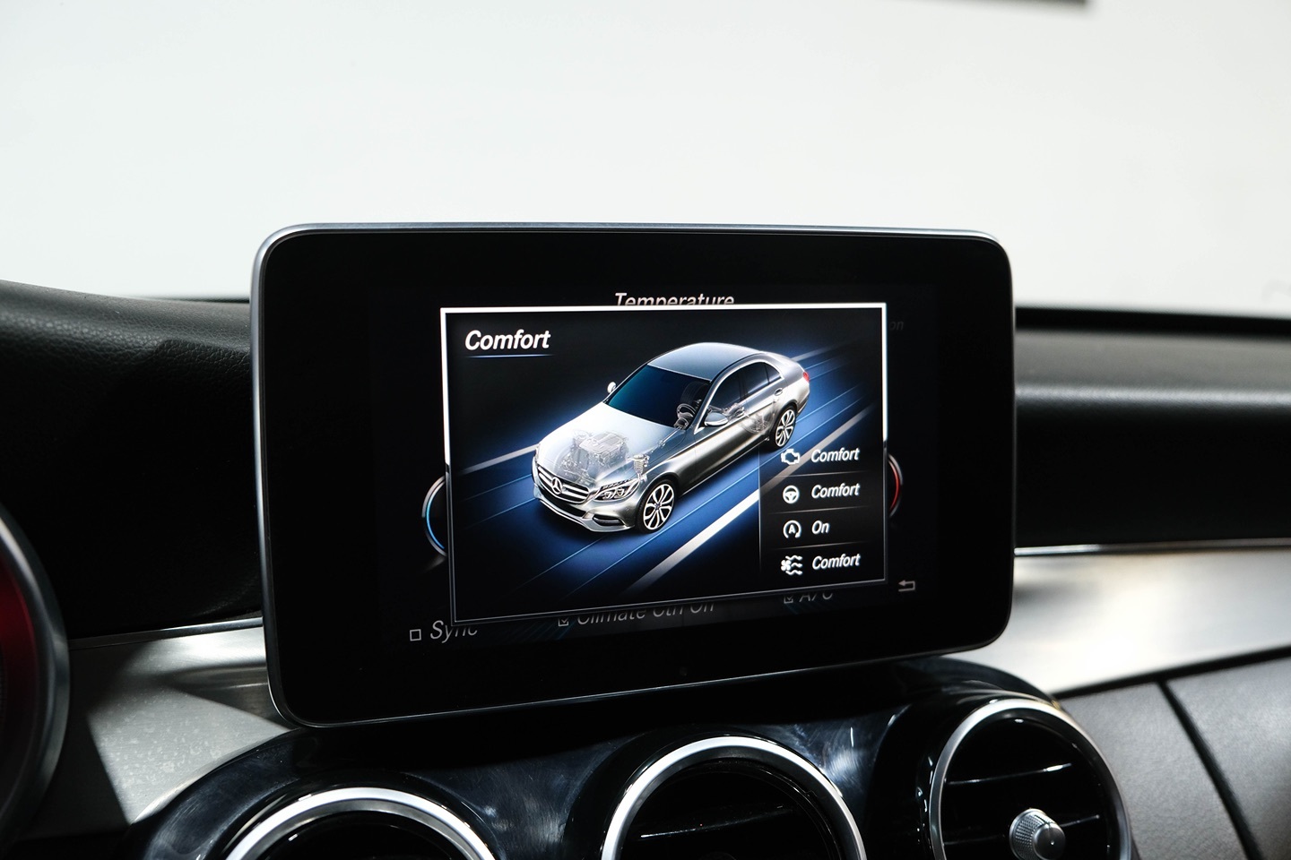 Photo 44 of this Mercedes-Benz C 300