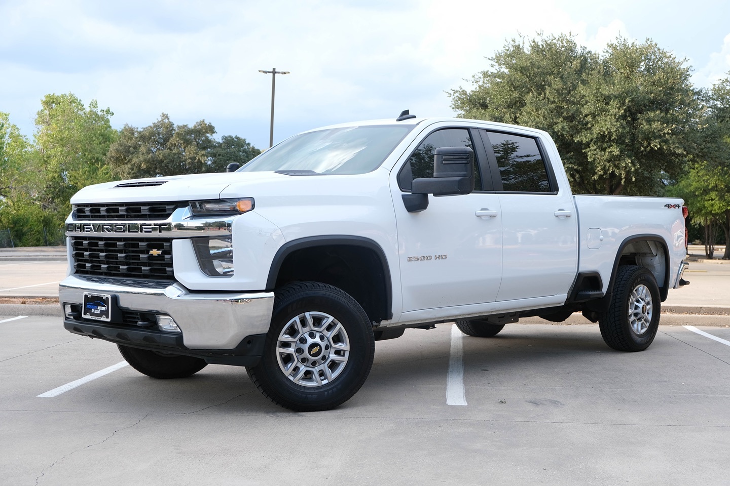 Photo 5 of this Chevrolet Silverado 2500HD
