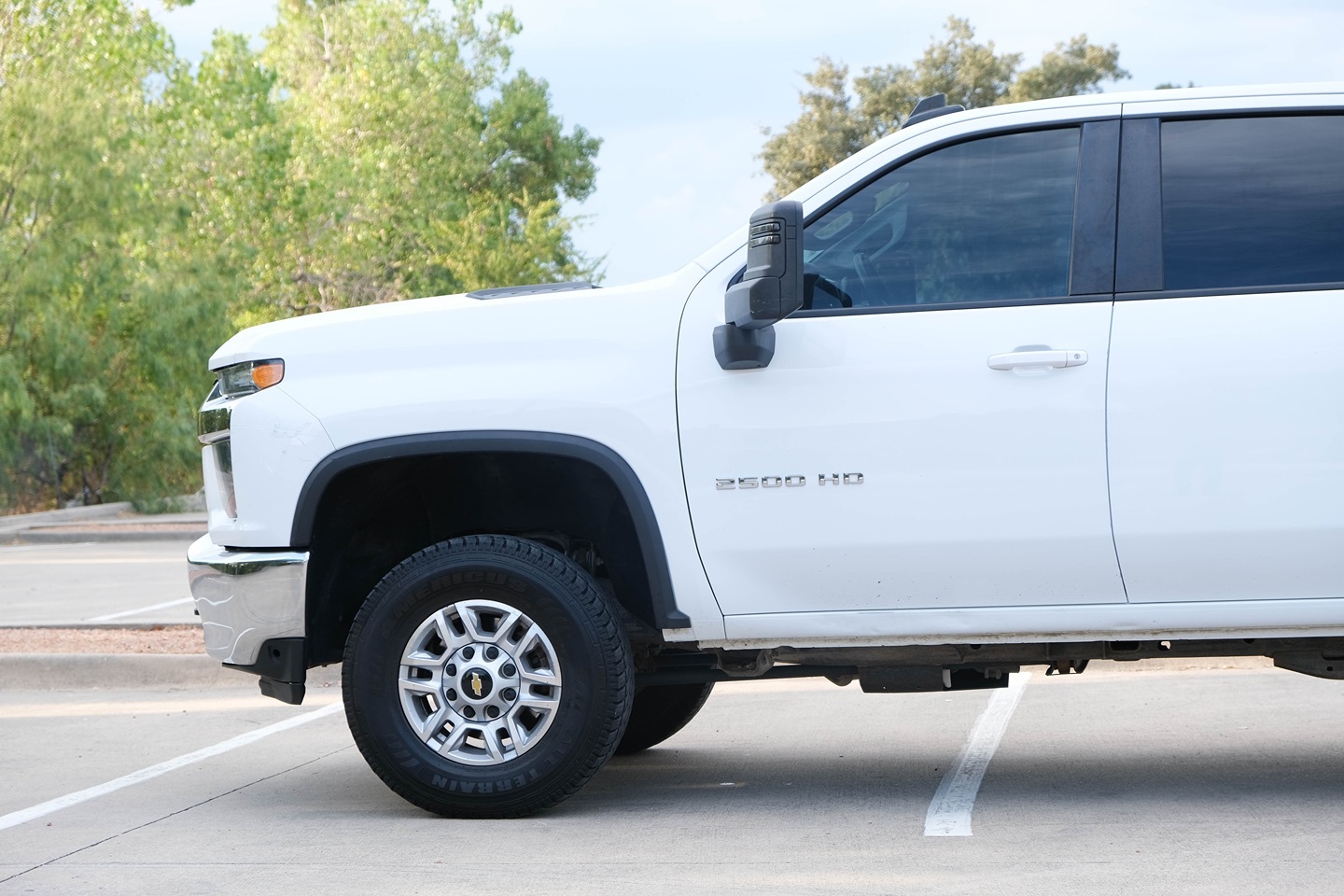 Photo 7 of this Chevrolet Silverado 2500HD