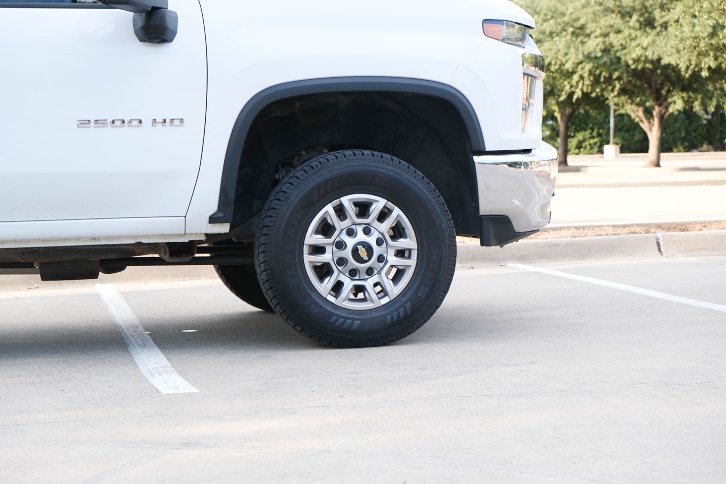 Photo 13 of this Chevrolet Silverado 2500HD