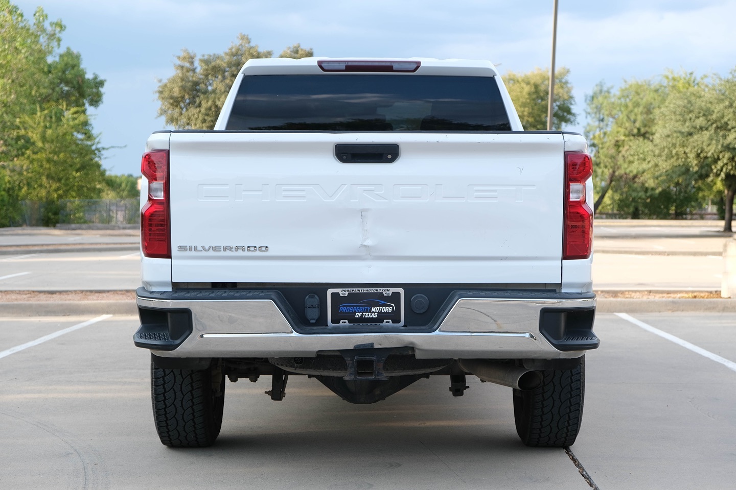 Photo 16 of this Chevrolet Silverado 2500HD