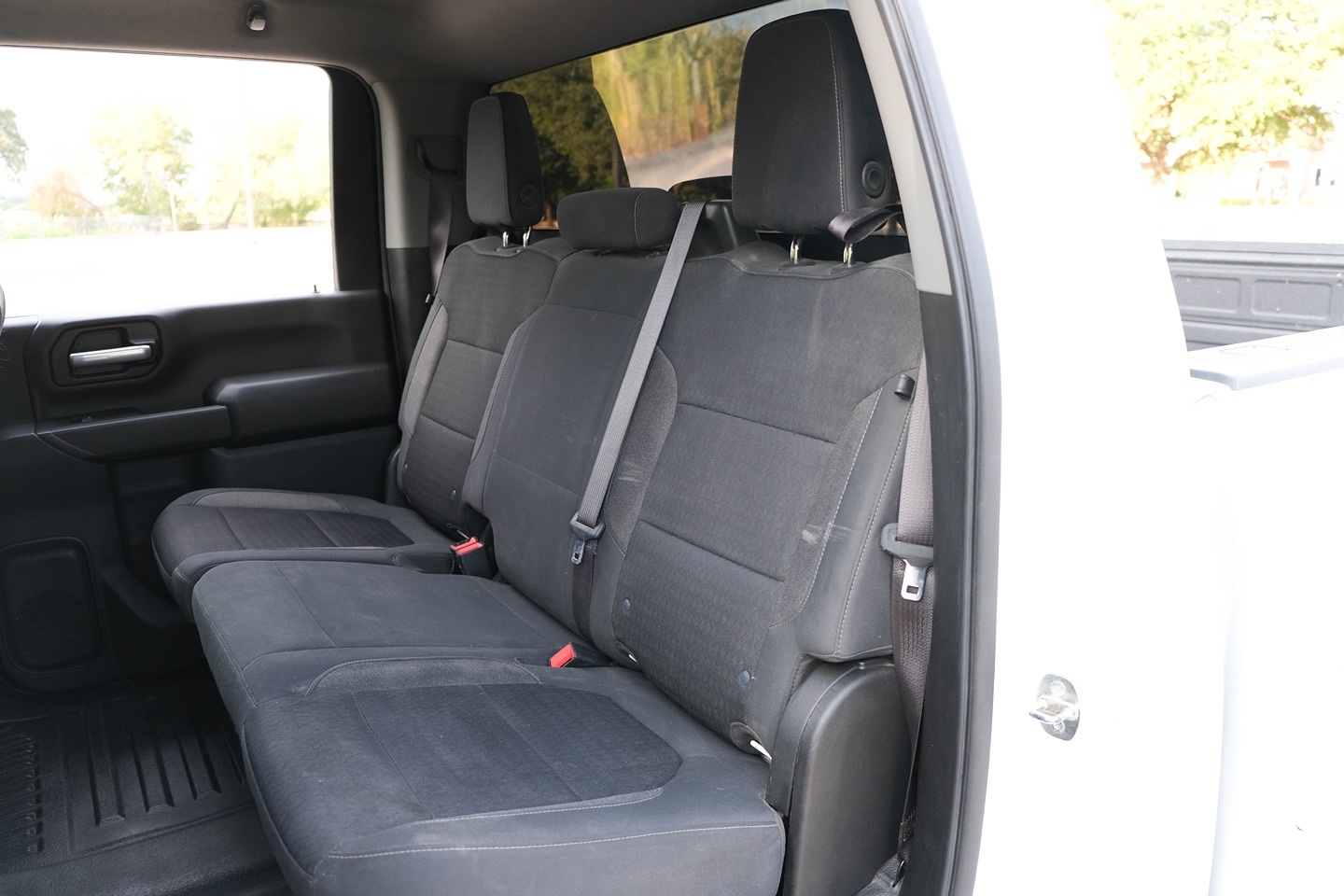 Photo 24 of this Chevrolet Silverado 2500HD