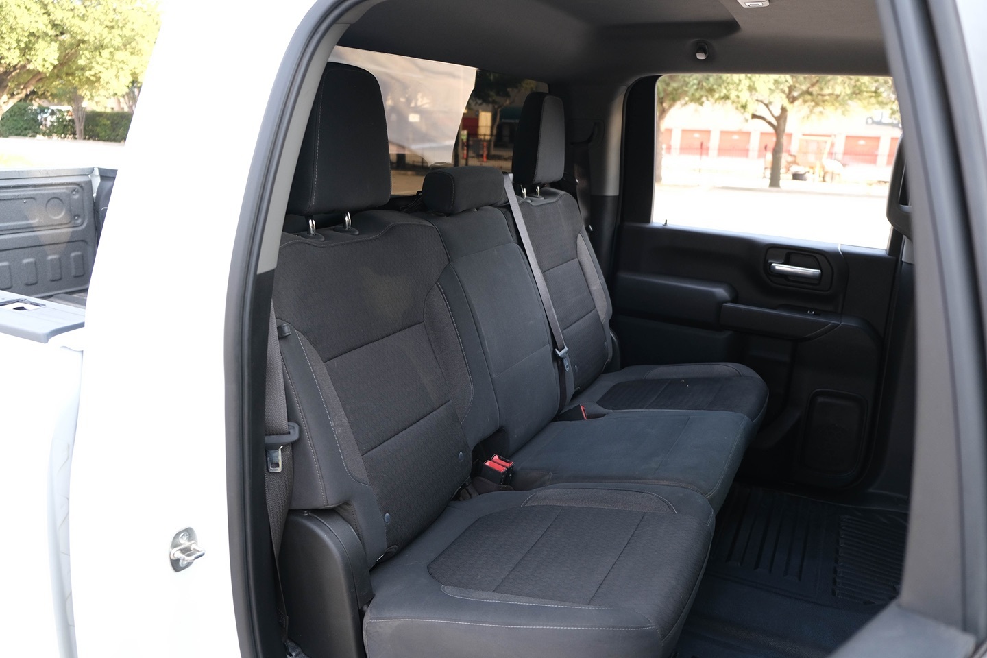 Photo 26 of this Chevrolet Silverado 2500HD