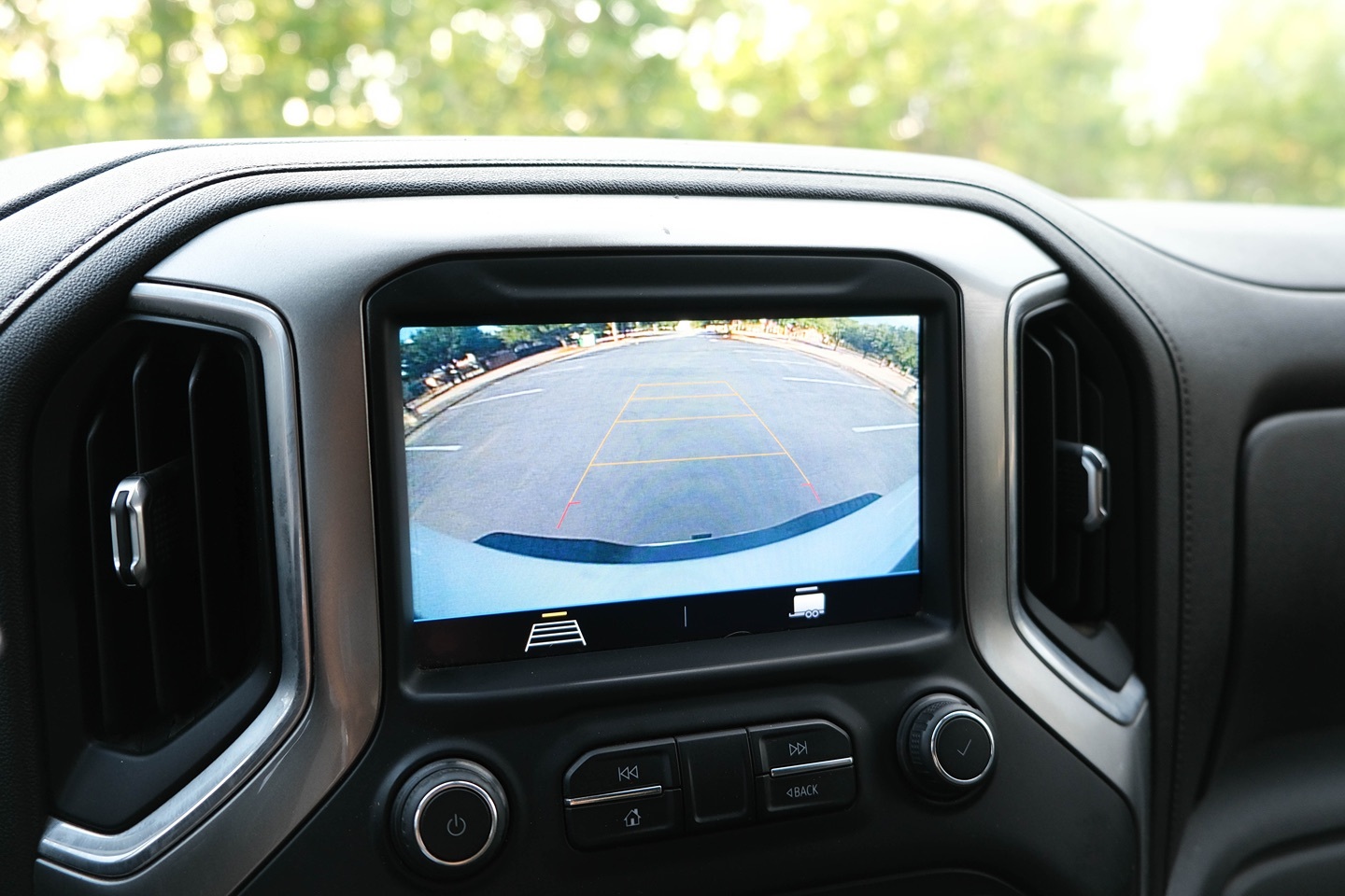 Photo 35 of this Chevrolet Silverado 2500HD