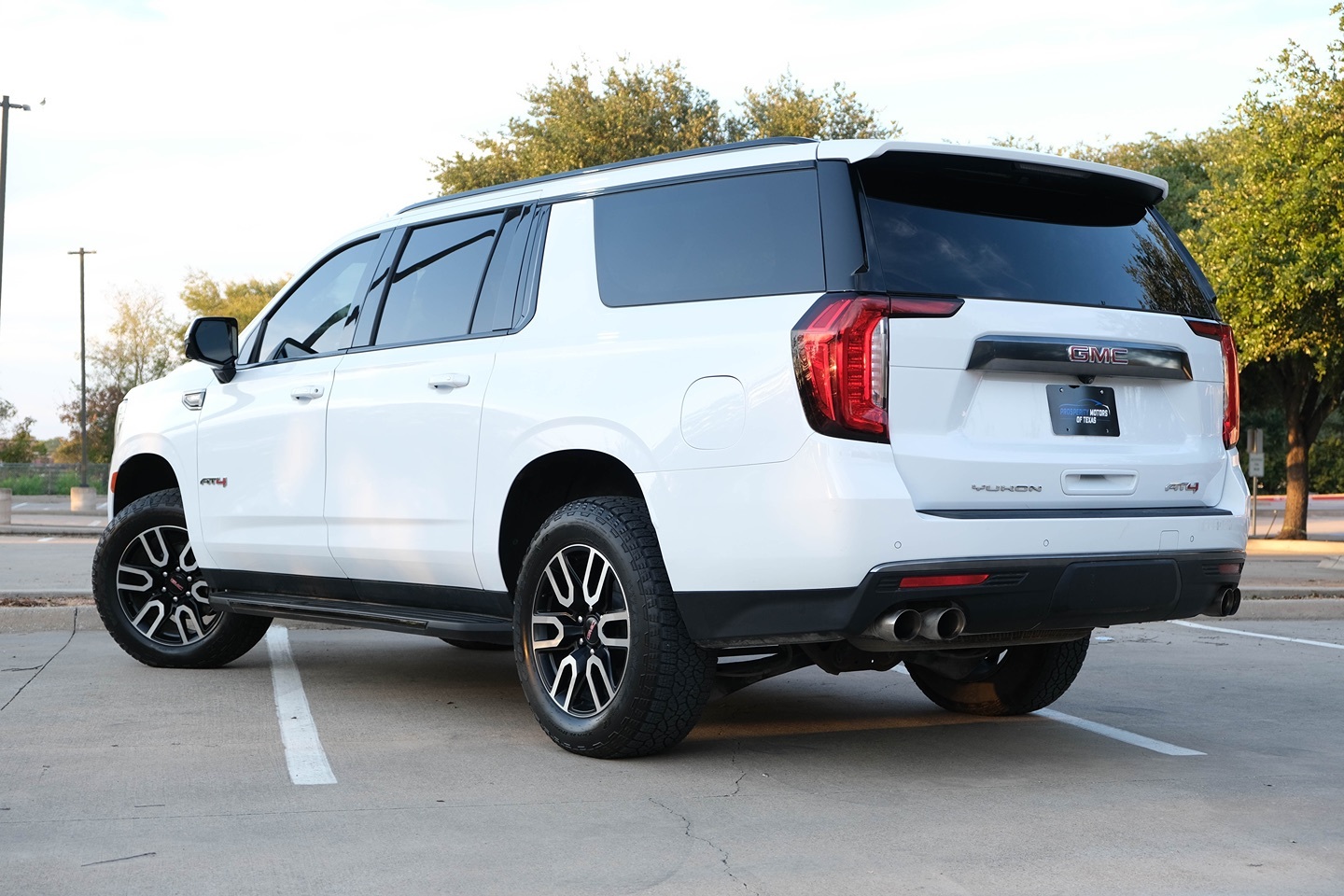 Photo 14 of this GMC Yukon XL