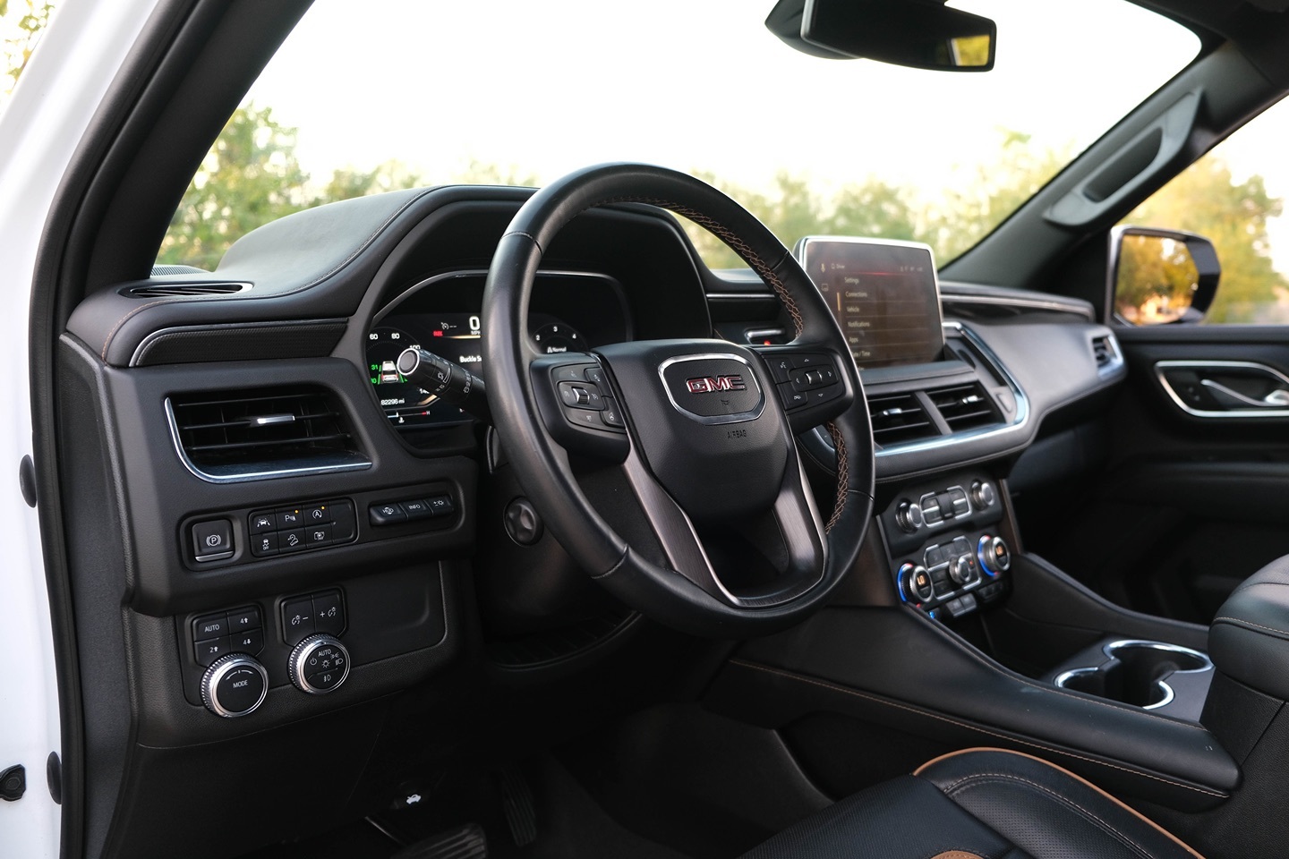 Photo 19 of this GMC Yukon XL
