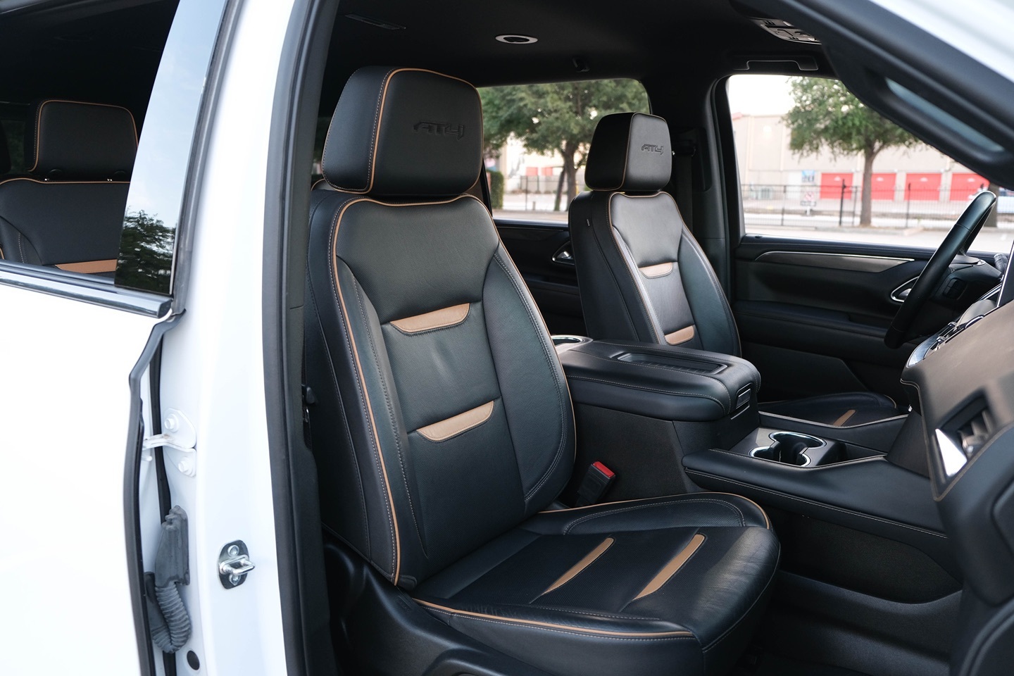 Photo 29 of this GMC Yukon XL