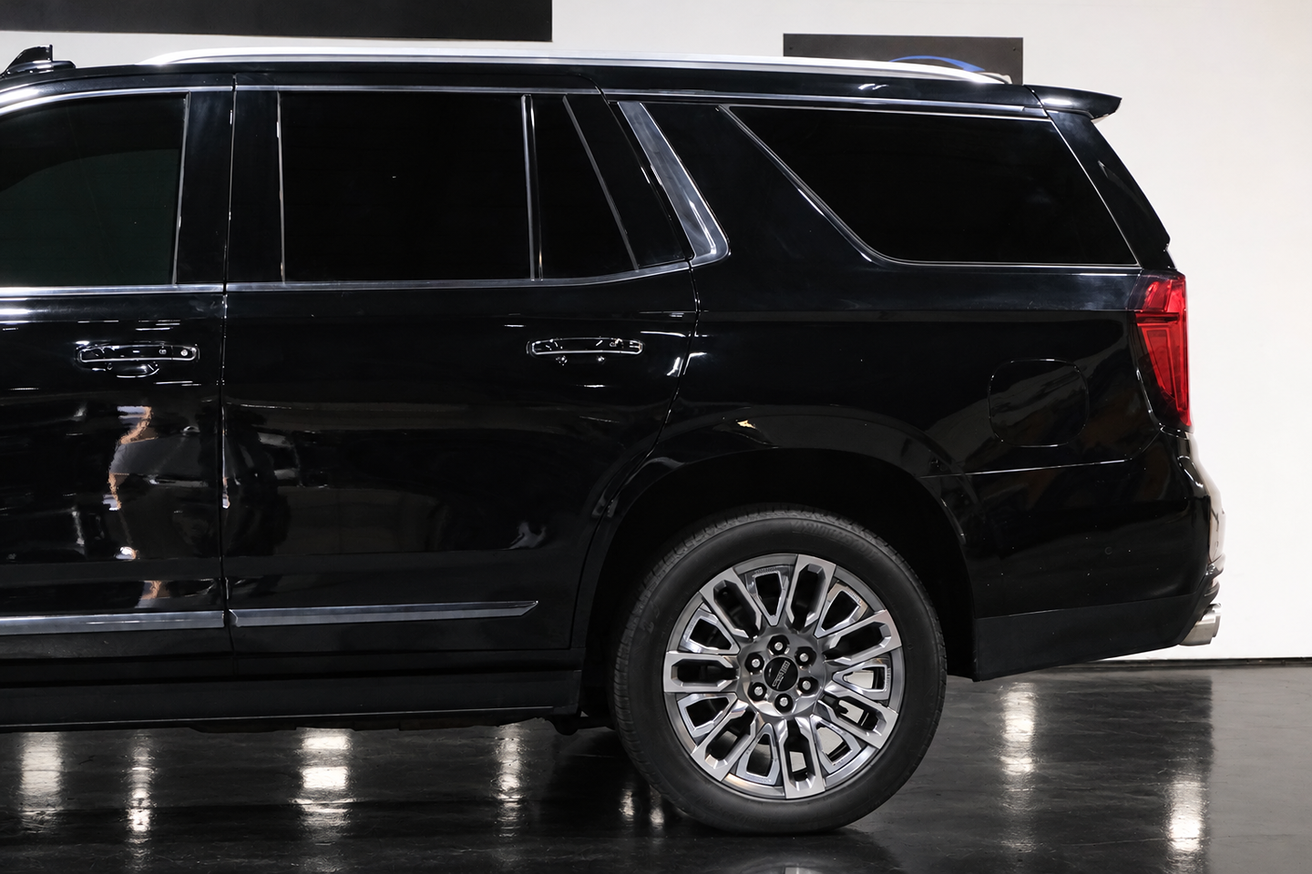 Photo 8 of this GMC Yukon
