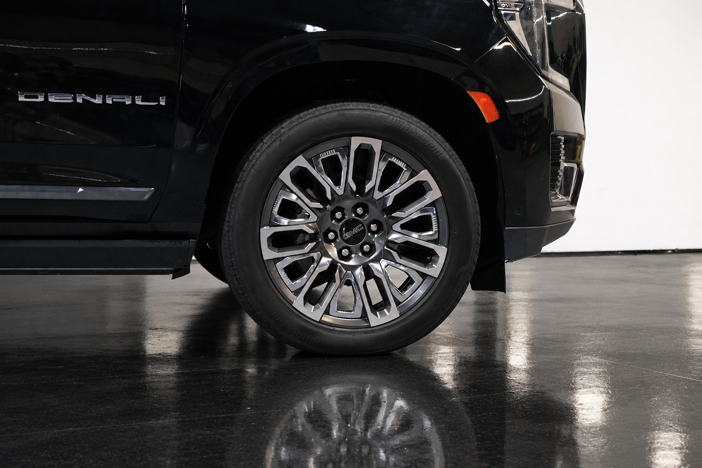 Photo 13 of this GMC Yukon