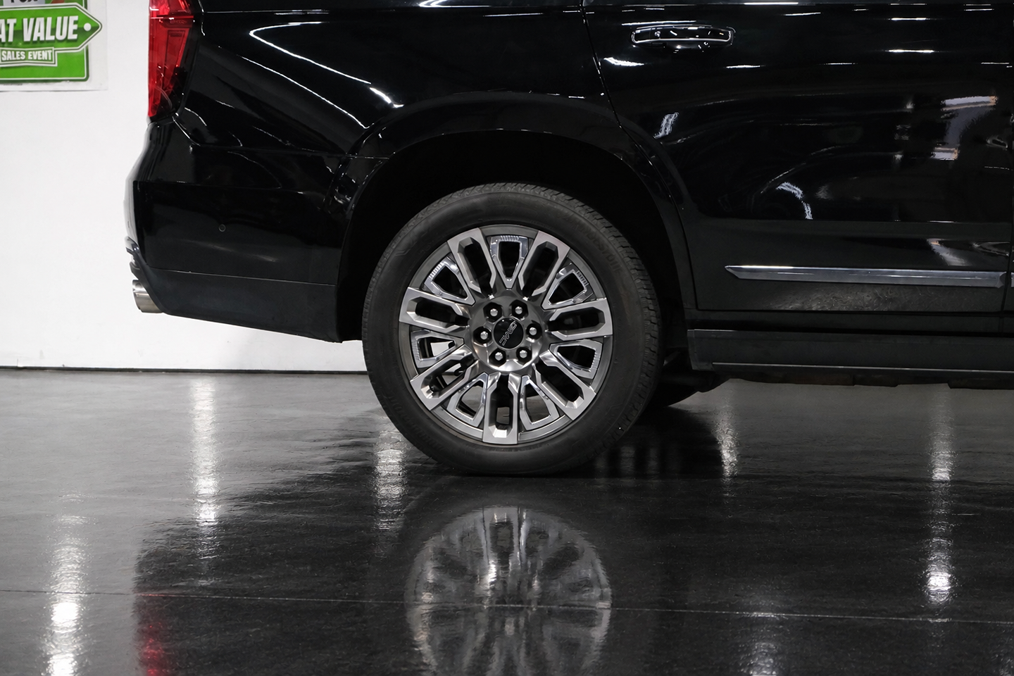 Photo 12 of this GMC Yukon