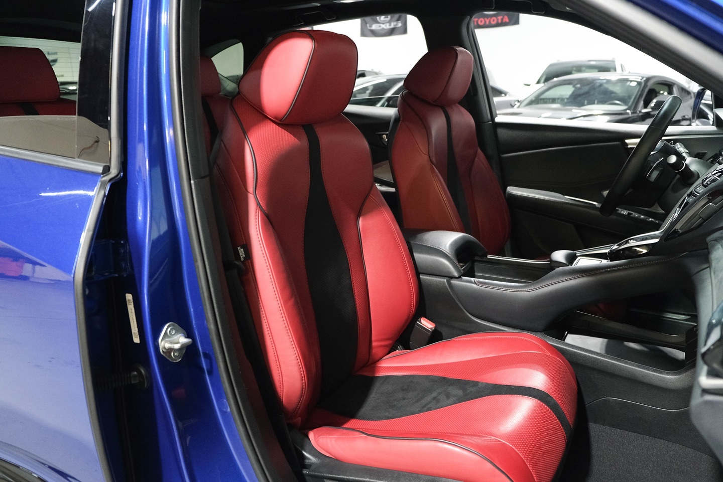 Photo 28 of this Acura RDX