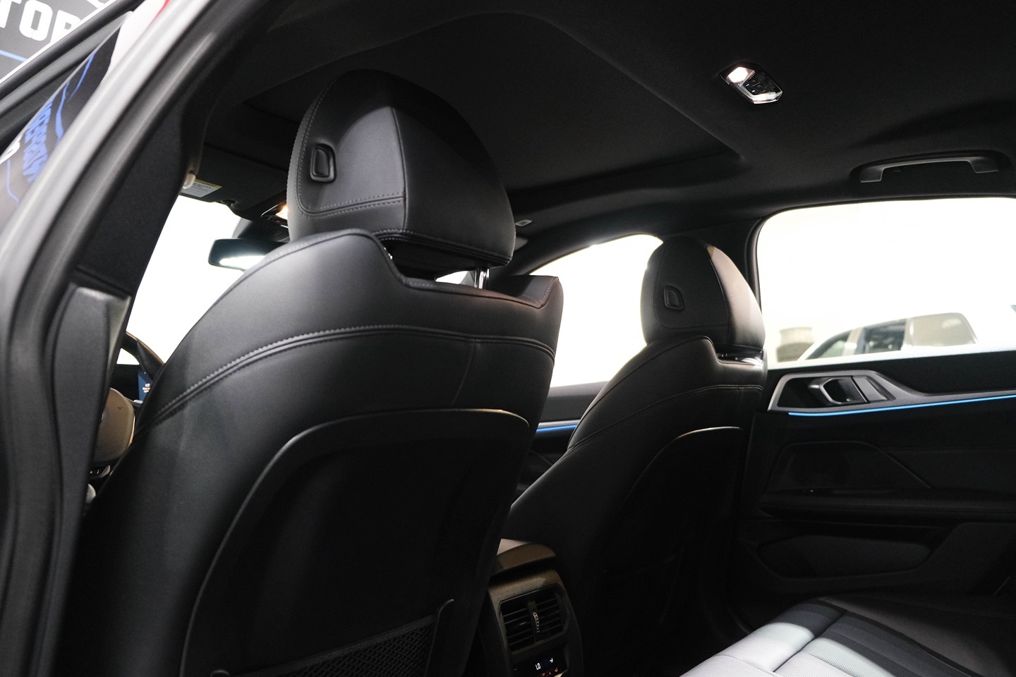 Photo 24 of this BMW 4 Series