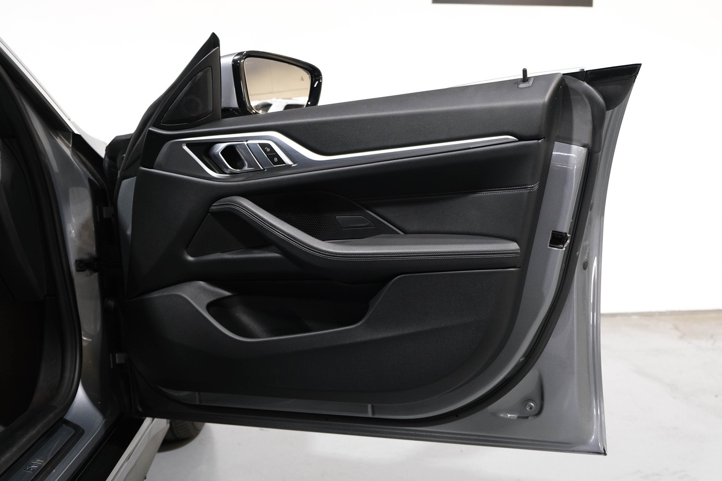 Photo 29 of this BMW 4 Series