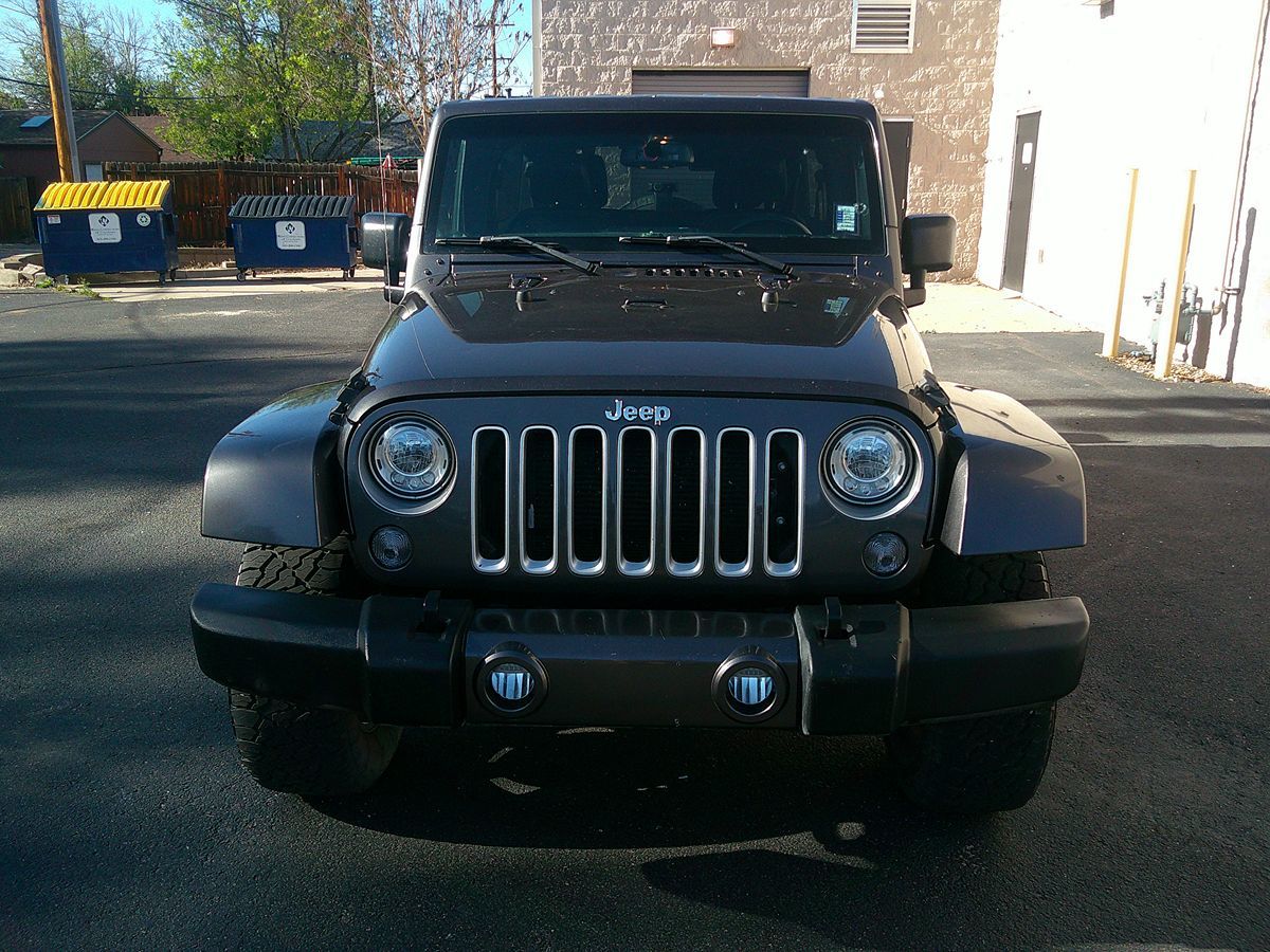 2017 Jeep Wrangler Unlimited Sahara - Photo 2