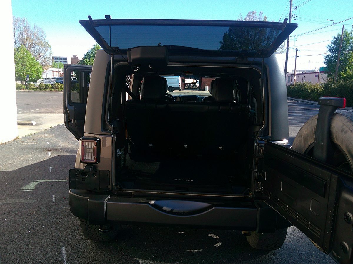 2017 Jeep Wrangler Unlimited Sahara - Photo 12