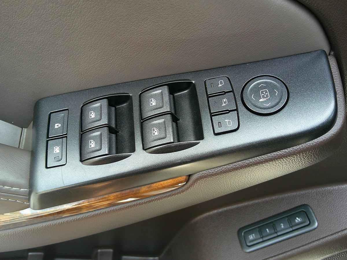2015 GMC Yukon Denali - Photo 13